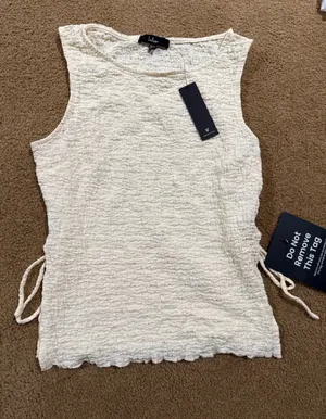 NWT Lulus Cream Top thumbnail 1