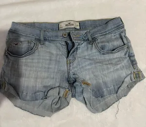 Hollister Shorts thumbnail 1