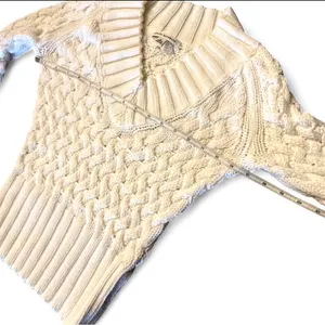 Banana Republic White Cable Knit V-Neck Sweater thumbnail 7