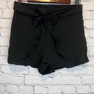 Lulu's On an Adventure Black Ruffle Tie-Front Shorts‎ Size Small thumbnail 2