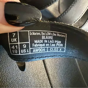 Dr. Martens Blaire Hydro Leather Strap Sandals in Black. Size 9 thumbnail 10