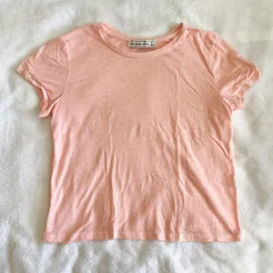 Abercrombie Pink Tshirt thumbnail 1