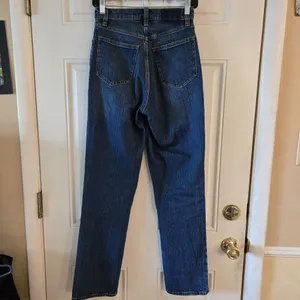 Abercrombie & Fitch 90’s Straight Ultra High Rise Size 25 / 0 R Distressed Jeans thumbnail 2