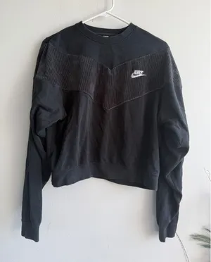 Nike Womens Sportswear Black Corduroy Chevron Cropped Sweatshirt Small‎ 3414 thumbnail 1
