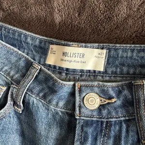 Hollister Jeans Ultra High-Rise Dad thumbnail 3