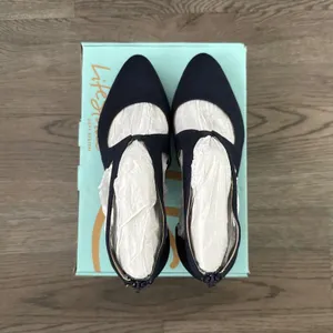 LifeStride Giovanna 2 Pump Faux Suede Cutout Heel Dress‎ Shoe Size 9.5W Navy NWB thumbnail 12