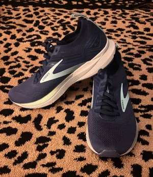 Brooks Women's Navy Running Sneakers with Light Aqua‎ Swoosh thumbnail 1