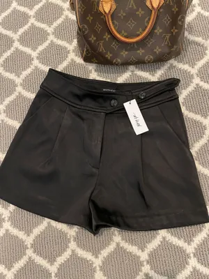 Nasty Gal NEW BLACK SATIN SHORTS SIZE 2! thumbnail 3