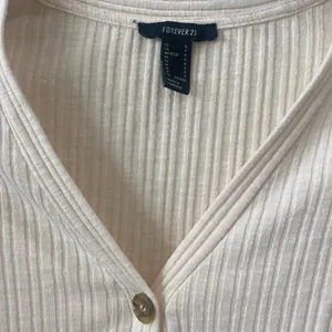 Forever 21 Cream Ribbed Cropped Cardigan Sweater Size S thumbnail 3