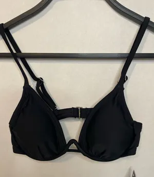 Wild Fable Classic Black Bikini Top w/ Removable Pads. Underwire. Size: XXS (00) thumbnail 1