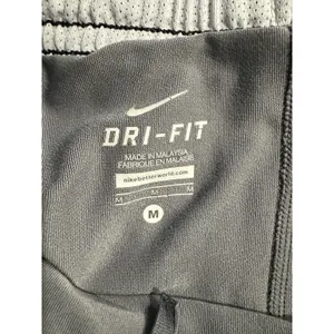 Nike Dri Fit Running Short with Built in Compression, Women's Medium‎ thumbnail 4