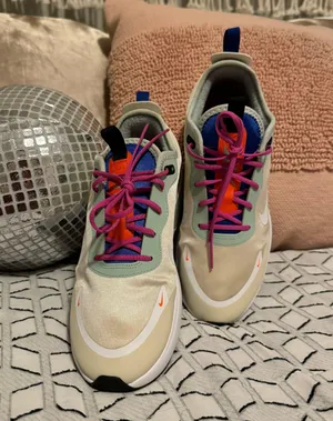 Women’s  Air Max DIA thumbnail 2