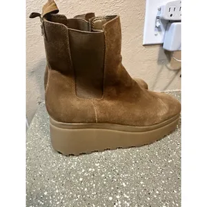 NEW Calvin Klein Women's Nevia Chelsea Wedge Ankle Boot‎ - Cognac Suede - 10 thumbnail 3