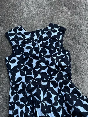 E: INC International Concepts Black White Abstract Floral A Line Dress Size 14 thumbnail 5