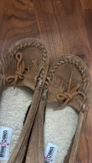 Minnetonka Moccasins Women’s 9 thumbnail 6
