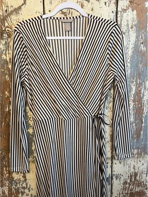 H&M Long Sleeve Striped Black White Women's Dress, size Medium thumbnail 3