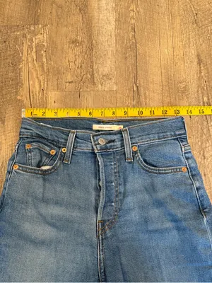 Levi's Classic Light Blue Wedgie Straight Leg Jeans 26 thumbnail 6