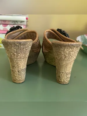Patrizia Spring Step Tan Floral Jewel Accent Slide Platform Wedge Sandal 38/7.5 thumbnail 5