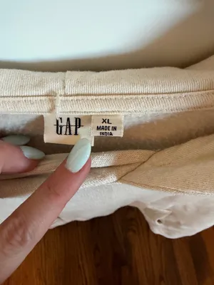 Gap Sweatshirt thumbnail 3