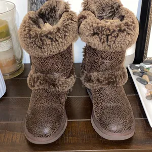 Rare!! UGG Skylah Brown Bomber Leather Faux Fur Boots Size 6 thumbnail 3