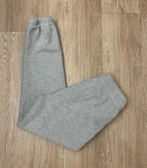 aritzia sweatpants thumbnail 1