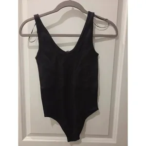Zara Black Ribbed V-Neck Bodysuit Tank Top Size M thumbnail 2