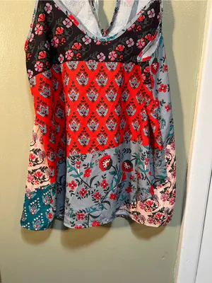 Womens Sz Medium Tank Top Keyhole Tassel Tie Blue Gray Red Pink Floral Geometric thumbnail 7