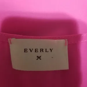 Everly Small Chiffon Key Hole Front Tank Top Blous thumbnail 4