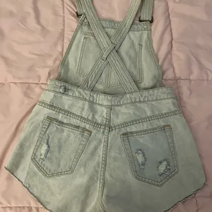 Glassons Denim light wash distressed overall shorts romper, size 8 boho casual thumbnail 13