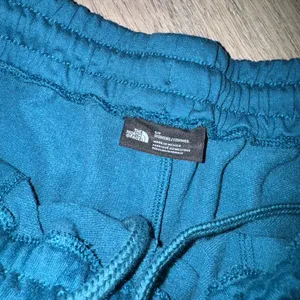 The North Face blue shorts small thumbnail 2