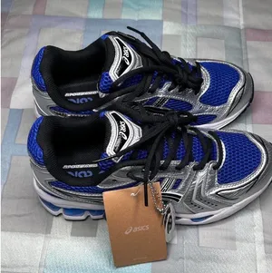 ASICS thumbnail 3