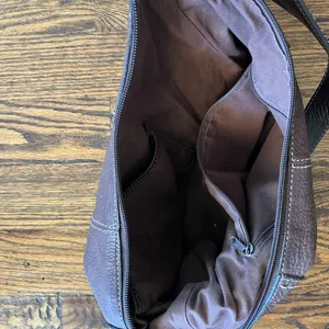 Vintage Fossil leather bag. thumbnail 4