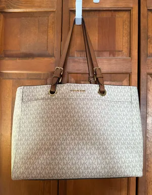 Michael Kors Large tan Logo Tote thumbnail 2