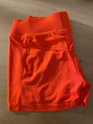 New Women’s Hooters girl Uniform Shorts Size Small with a flaw thumbnail 3