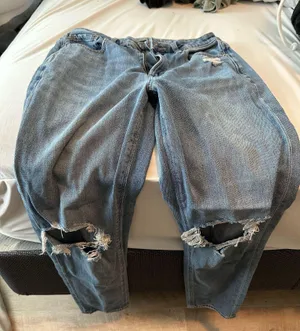 American Eagle Mom Jeans thumbnail 1