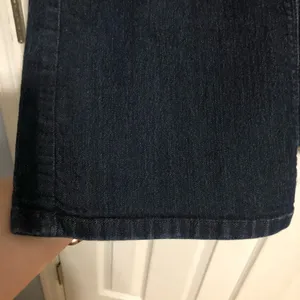 NYDJ bootcut dark wash jeans women’s‎ size 14WP. Dark wash double belt loops thumbnail 4