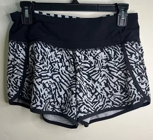 LULULEMON Run Times 4-Way Stretch Short 4" Black & White‎ Size 4 thumbnail 1