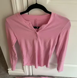 SKIMS Pink Limited Edition Set thumbnail 2