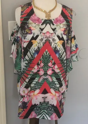 Gibson and Latimer cold shoulder top J thumbnail 1