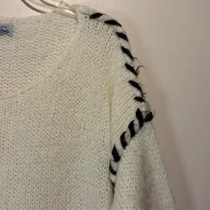 Made in Italy- Vintage Cream Knit Boxy Sweater Shoelace Shoulder Detail Size S/M thumbnail 5