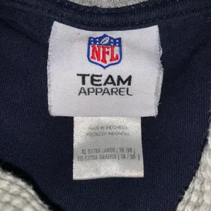 National Football League Tennessee Titans blue/gray long sleeve shirt w/hoodie size XL juniors thumbnail 4