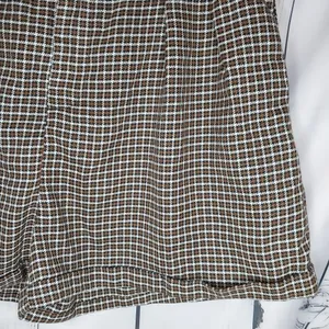 Cider Houndstooth Pleated High Waisted Shorts thumbnail 3