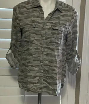 American Eagle Outfitters thumbnail 1