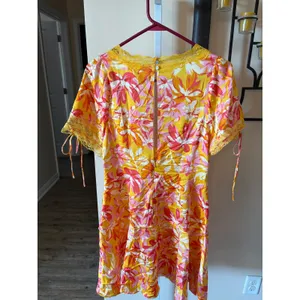 Umgee Yellow Pink Floral Lace Trim V-Neck Mini Dress New With Tags thumbnail 6