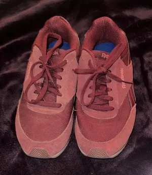Reebok‎ Maroon Athletic Shoes thumbnail 1