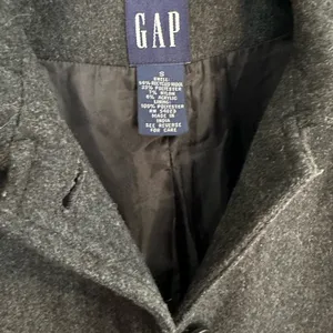 Vintage GAP Grey Wool Coat Jacket Button Front Pockets Preppy Outdoor Blazer thumbnail 3