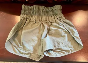 Green shorts thumbnail 1