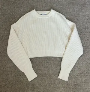Zara Cropped Cream Ribbed Knit Sweater Size Medium thumbnail 1