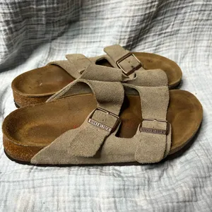 Birkenstock Arizona Vintage High Arch Footbed Suede Sandals thumbnail 2