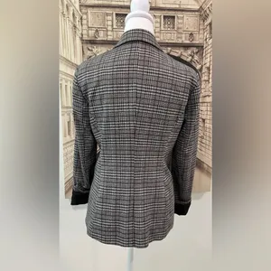 Very Nice Gently Used Plaid Blazer Gray thumbnail 5